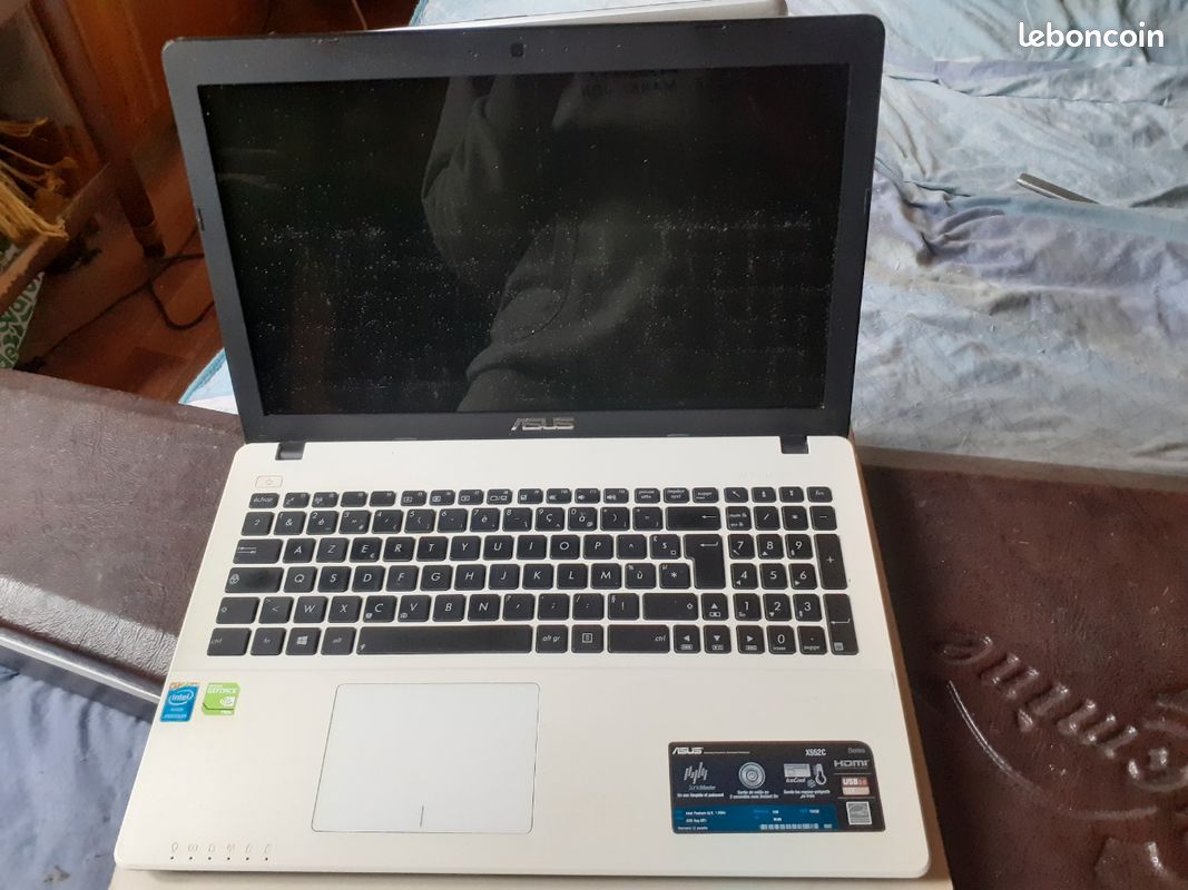 Asus X52DR-EX101V Portable 15.6" - Pour Pièces Ou Réparation - Écran En Bon État - Clavier Manquant