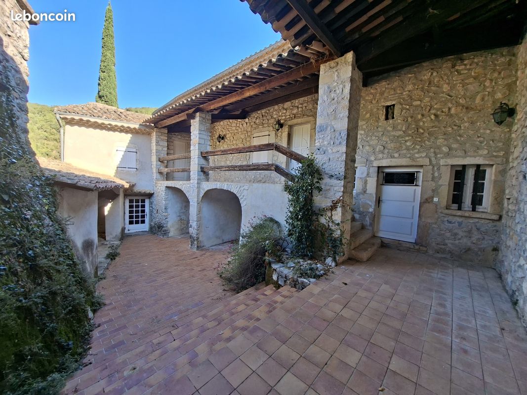 Maison 10 pièces 265 m² · à Saint-Thomé · 265 m² · 350 000 €