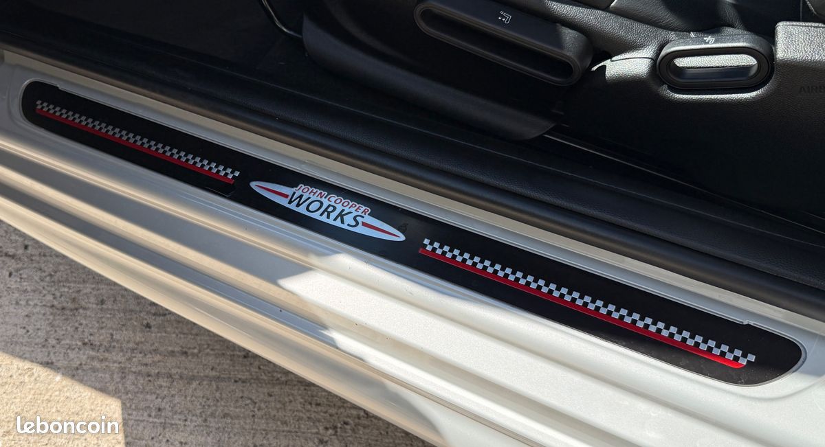 Mini mini iii (2) (f56) hatch 2.0 jcw 231 bva8 jcw + sièges av chauffants + carplay (image 22)