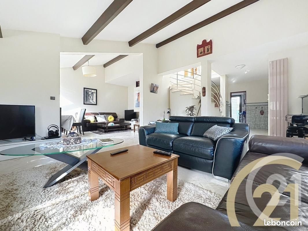 Maison 7 pièces 155 m² · à Chevilly-Larue · 155 m² · 697 000 €
