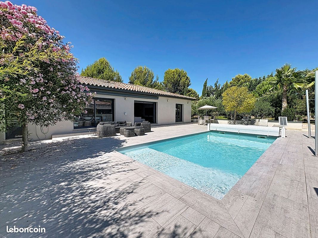 Maison 5 pièces 140 m² · à Lambesc · 140 m² · 890 000 €