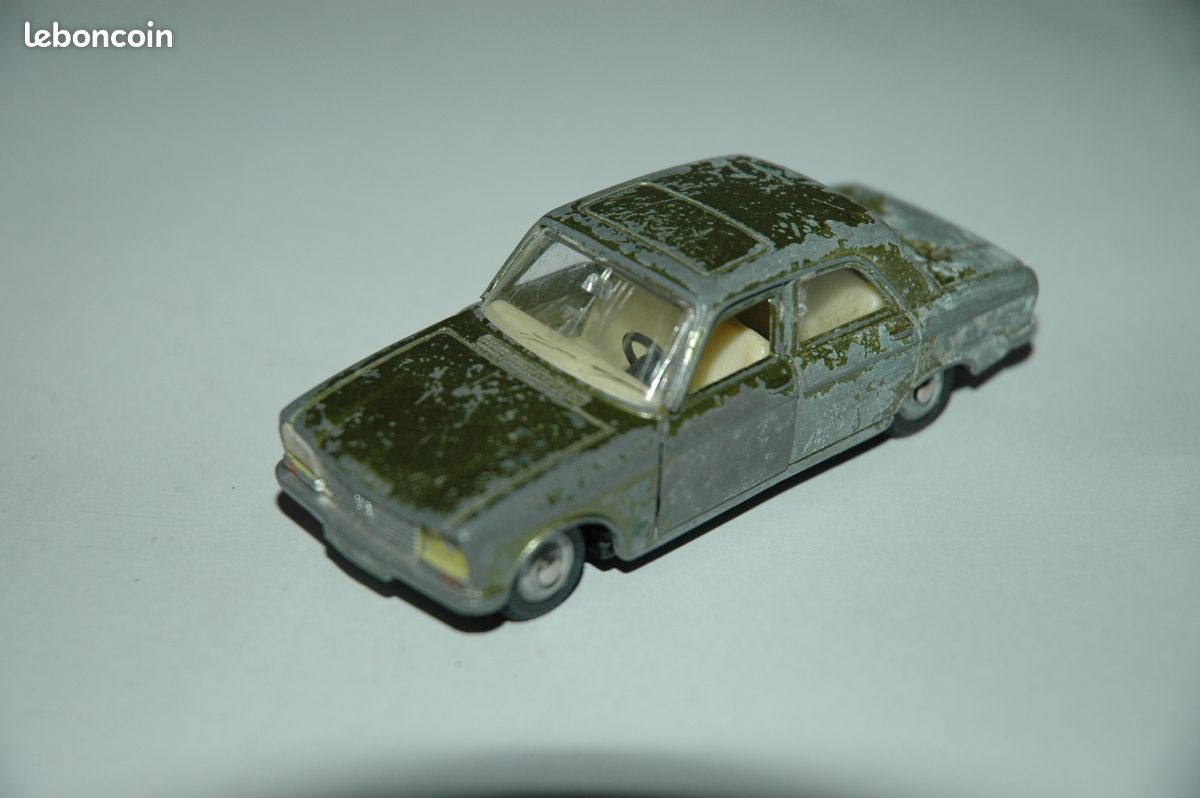 Atlas - Dinky Toys - 1:43 - 4 modèles et Panneaux de - Catawiki