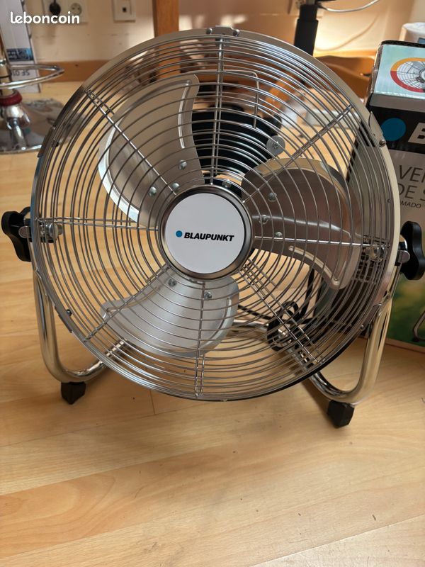 Ventilateur au sol Blaupunkt, 30 cm, en métal, de très bonne qualité. Peut être utilisé au sol ou posé sur une table si nécessaire. Article neuf, déballé et assemblé. Situé à Callac (22160) (image 3)