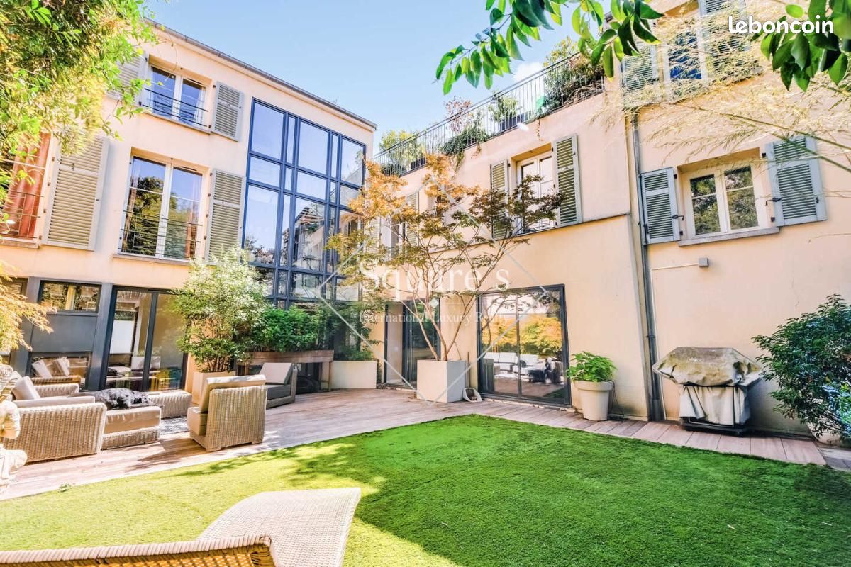 Maison 9 pièces 385 m² · à Neuilly-sur-Seine · 385 m² · 2 490 000 €