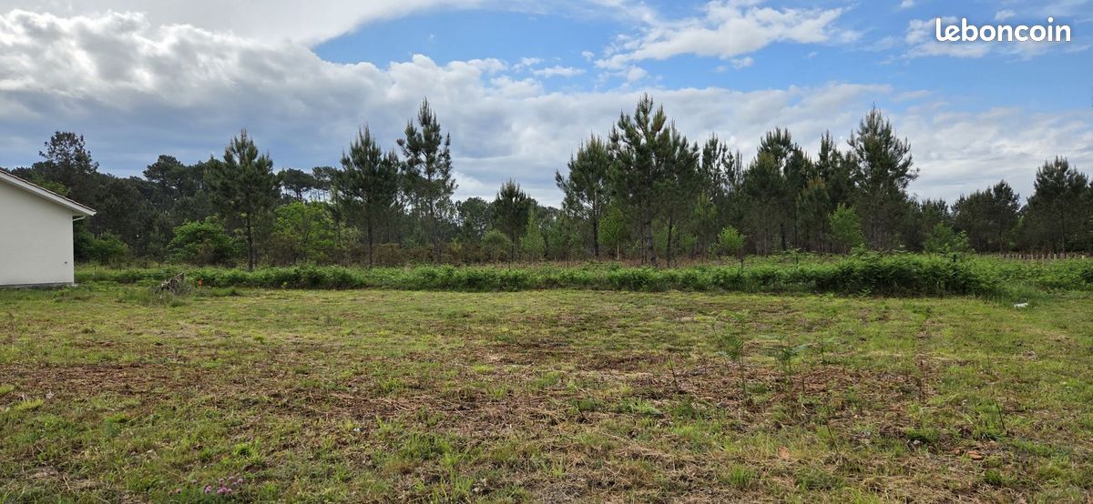 Terrain à bâtir de 518 m² à PARENTIS-EN-BORN (40) · 145 000 €
