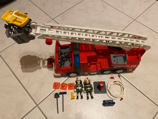 Playmobil Pompiers camion grande échelle 3182