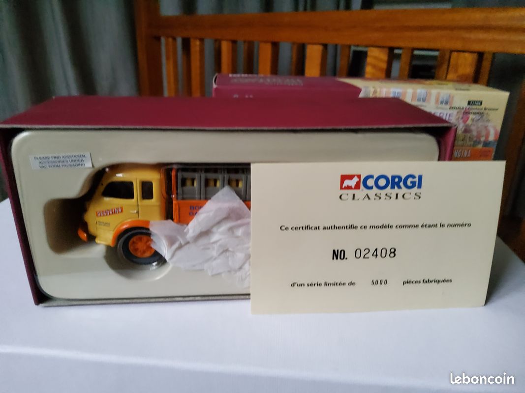 CORGI Heritage - 3 camions numérotés. Ford Cargo / Renault Faineant x2