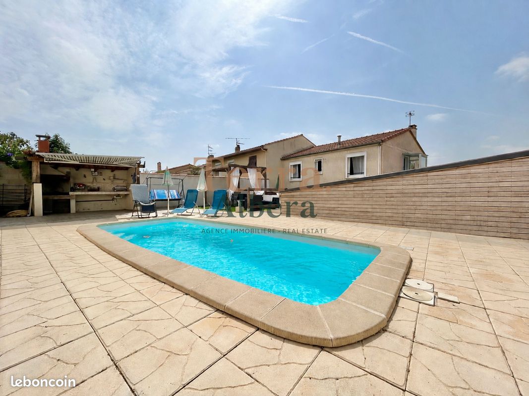 Maison 6 pièces 120 m² · à Saint-Estève · 120 m² · 349 000 €