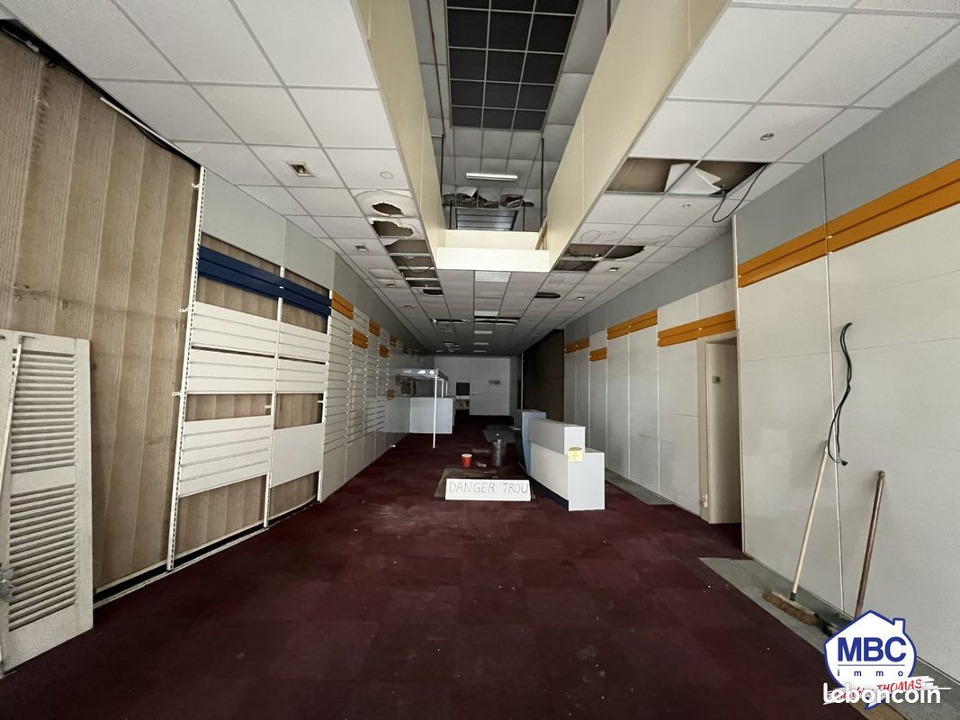 Maison 4 pièces 450 m² · à Cholet · 450 m² · 149 990 €