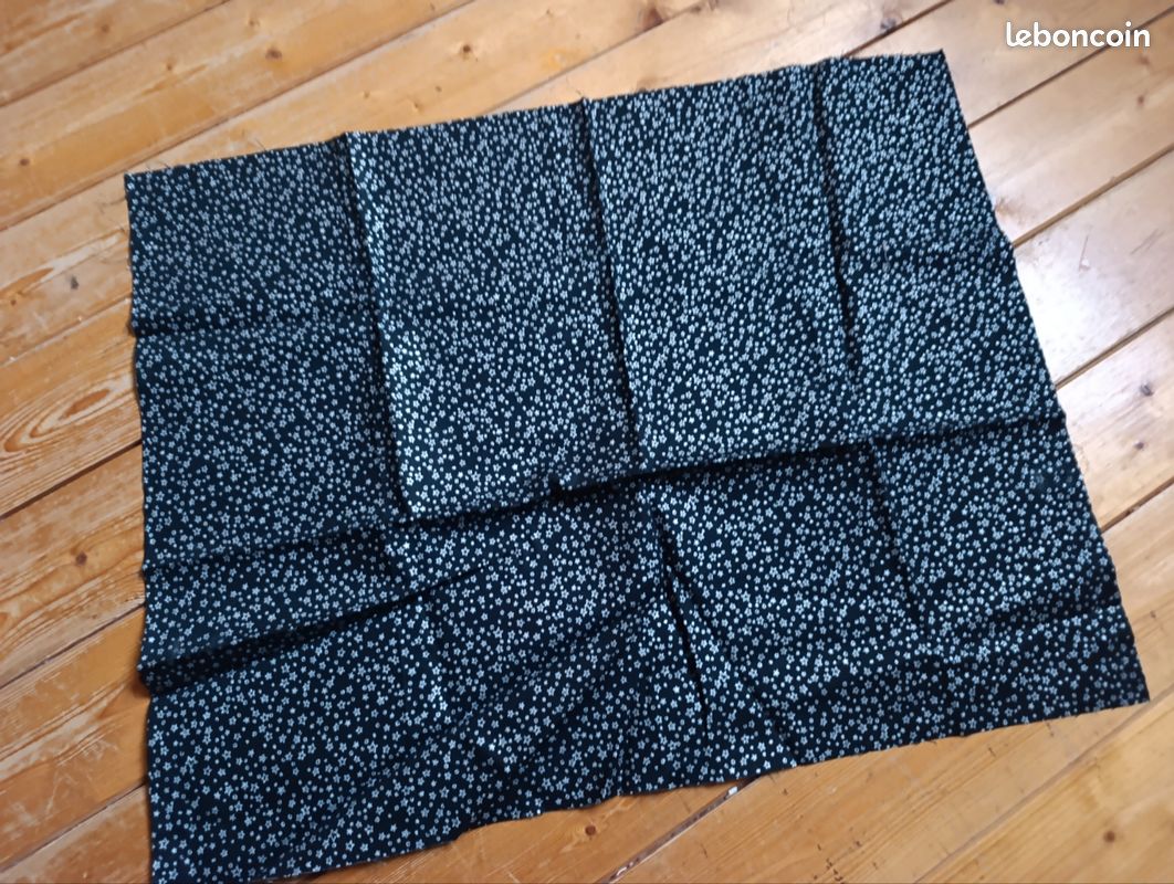 Coupon de tissu. Patchwork. Loisirs créatifs. Noël (image 2)