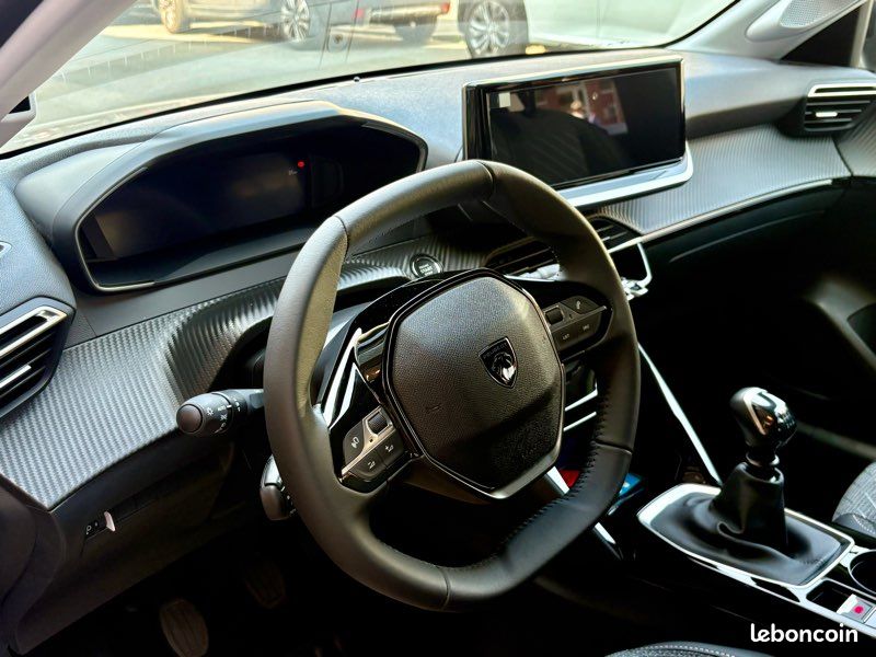 Peugeot 208 Allure 1.2 Turbo 100 – NOUVEAU MOTEUR DISTRIBUTION A CHAÎNE – 500 km – Garantie 8 ans (image 5)