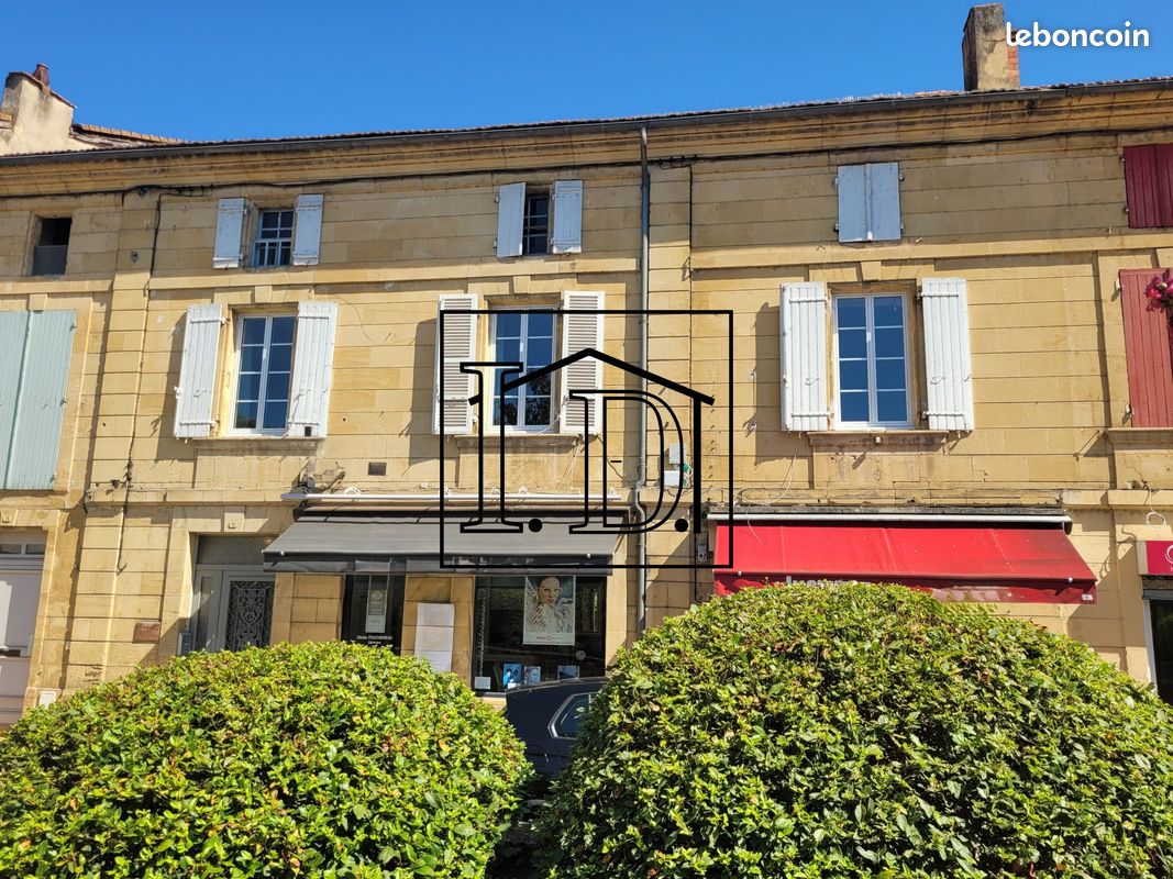 Maison 10 pièces 276 m² · à Lalinde · 276 m² · 395 000 €