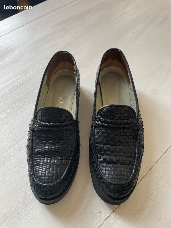 Mocassins en cuir tressés noirs Italiens - pointure 37 - Chaussures