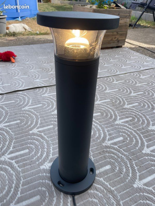 Borne extérieure Philips vivara LED (image 3)