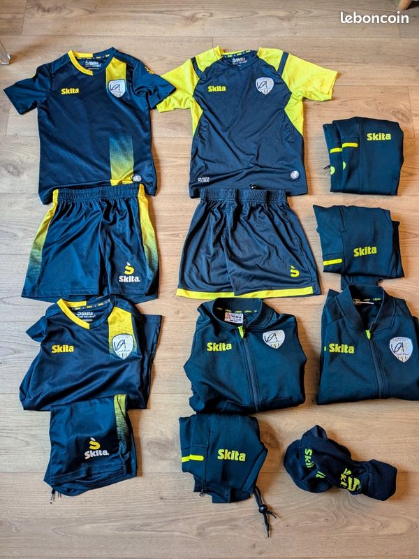 Haut Noir Style Football Pour Femme - Taille 8-10 (équivalent 10) - Occasion Très Bon état