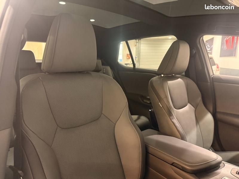 Lexus RZ 350e Luxe MC26 (image 13)