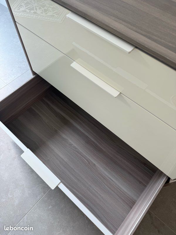 Jolie commode Ikea 3 tiroirs (image 5)