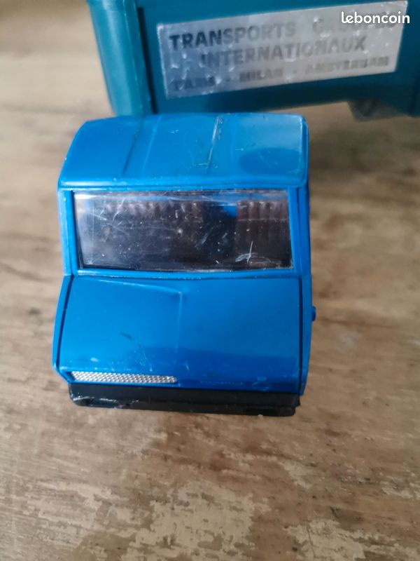 Minialuxe 1/43. Berliet Stradair porte-autos 1968. Réf. 39_1.Proto. S. L. 9 ex