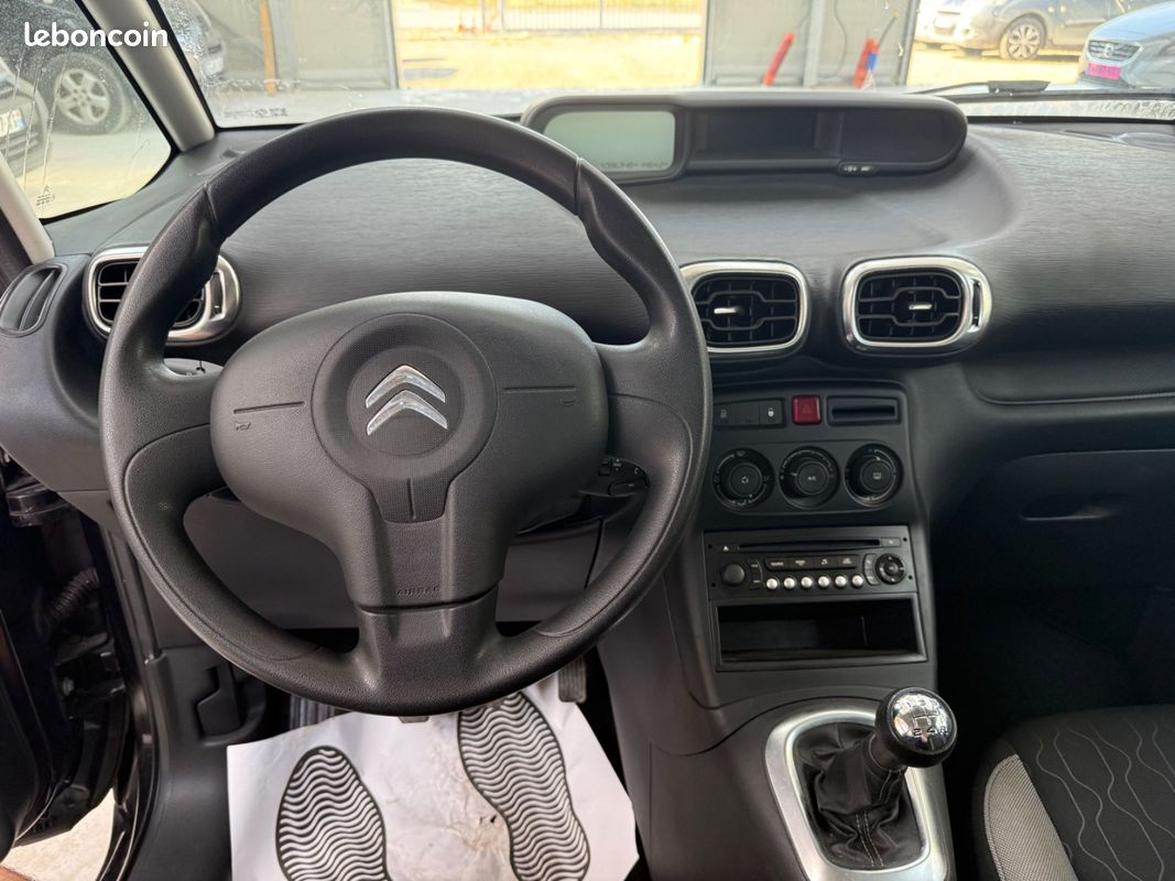 Citroën C3 Picasso 1.6hdi 92 2eme main tres propre (image 9)