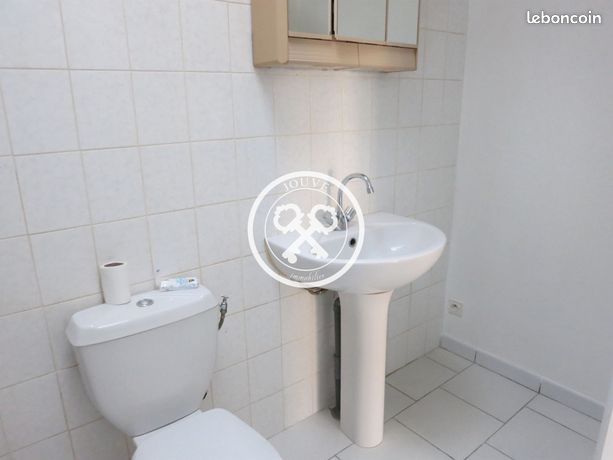 https://img.leboncoin.fr/api/v1/lbcpb1/images/6c/25/ea/6c25ea7987bf978768eaa67388f593ce4dce6ec7.jpg?rule=ad-image