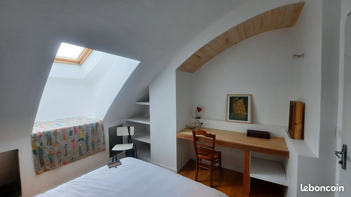 Maison en pierre, jardin et bassin naturel (image 8)