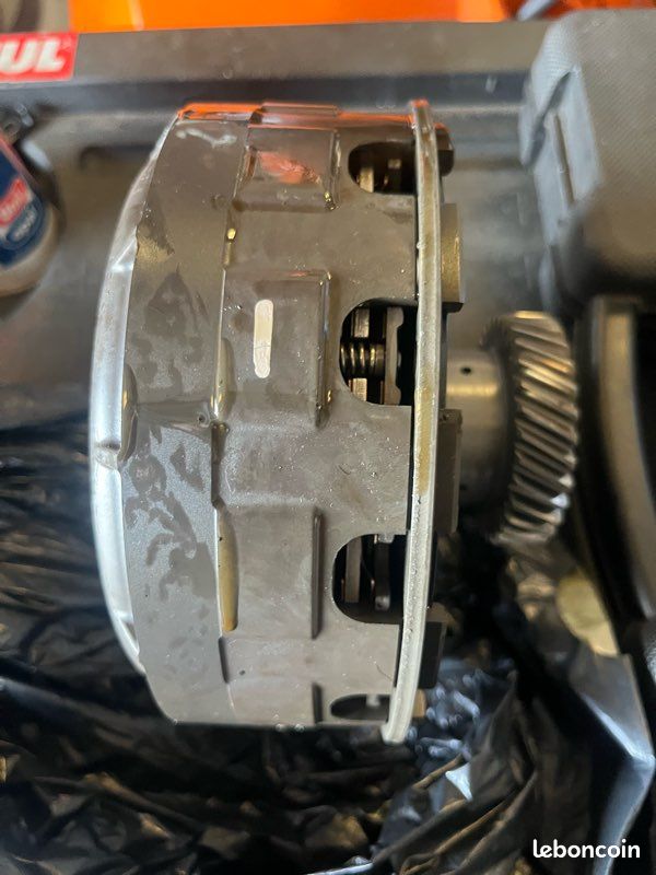 Cloche embrayage Tmax 530 (image 2)