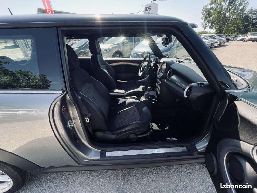 Mini COOPER S 1.6 i 175 SPORT BVA GRIS (image 18)