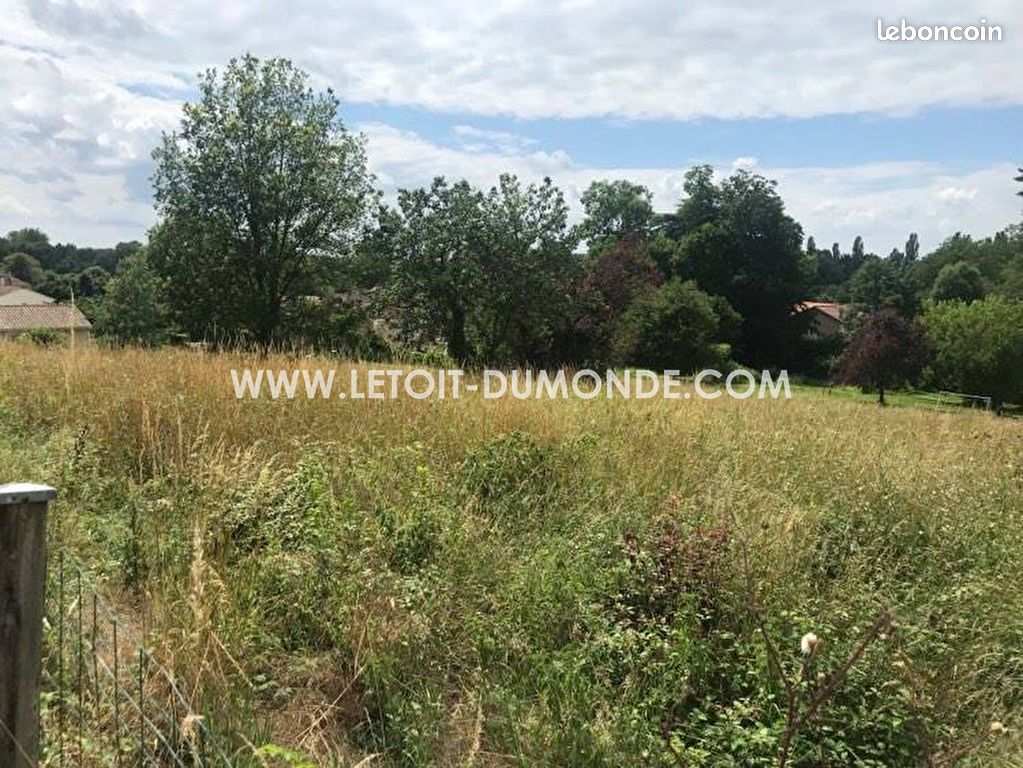 Terrain 2006 m² · à Razac-sur-l'Isle · 2 006 m² · 45 000 €
