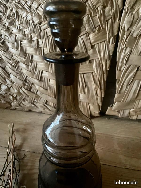 Carafe vintage en verre fumé (image 3)
