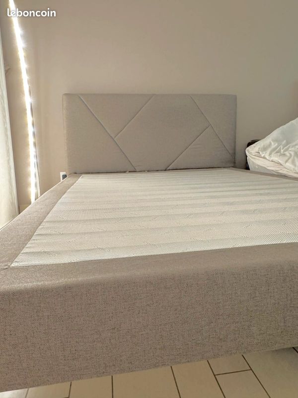 Lit Emma 140x190 – gris tissu – excellent état - 300 euros inclus livraison gratuite 15km (image 1)