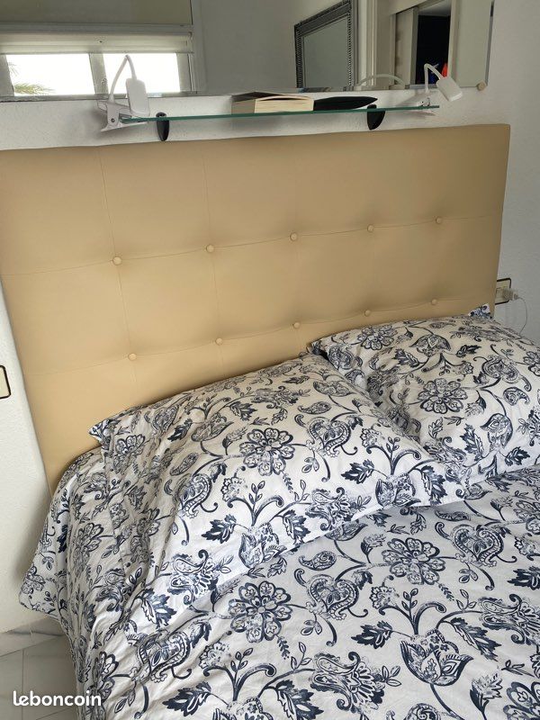Tête de lit simili cuir (image 1)