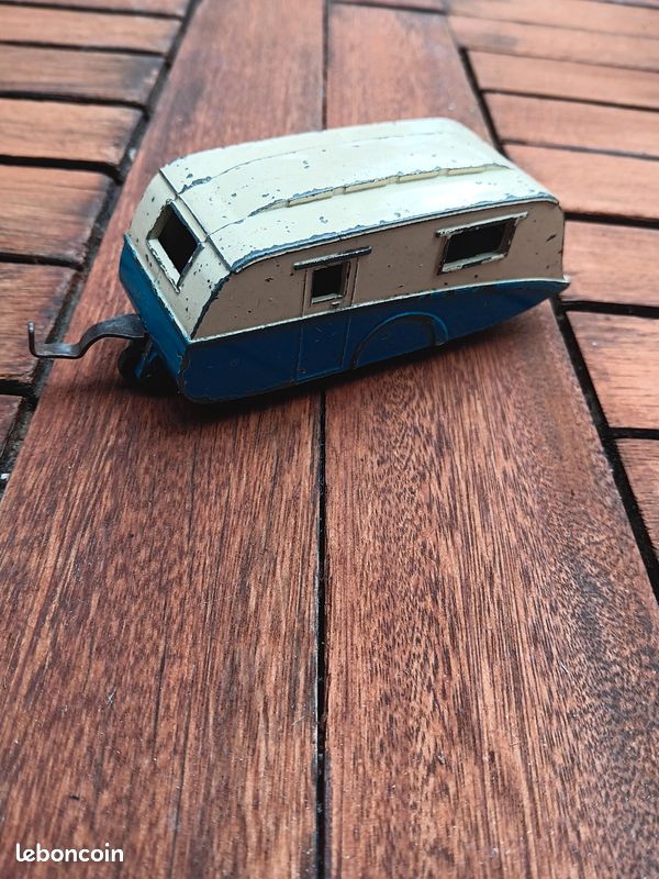 Caravane dinky toys ancienne (image 1)