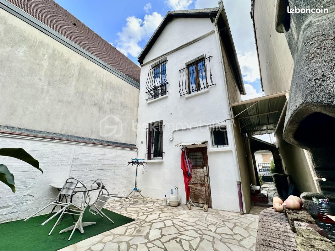 Maison 3 pièces 35 m² · au Bourget · 35 m² · 268 000 €