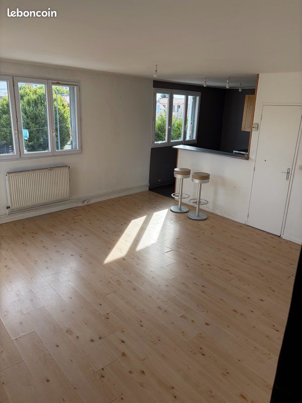 Appartement 3 pièces 55 m² · à Bois-d'Arcy · 55 m² · 1 000 €/mois