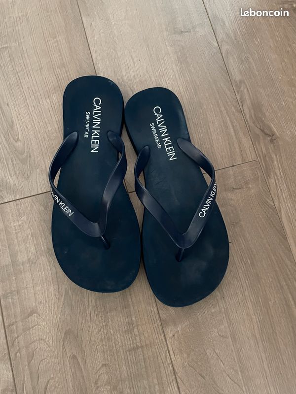 Tong Calvin Klein | Quasi neuves | 20 euros au lieu de 50 (image 1)