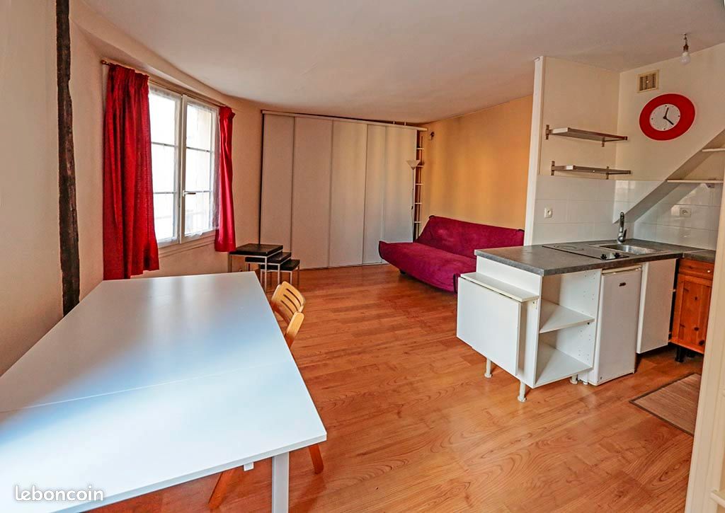 Appartement 1 pièce 27 m² · à Versailles · 27 m² · 735 €/mois