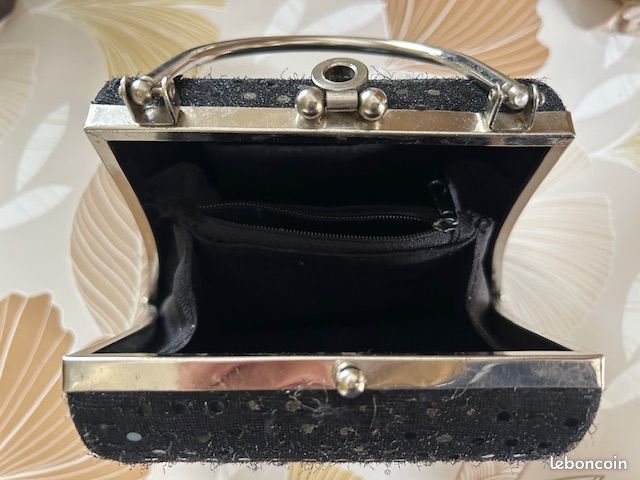 Petit Sac De Soirée En Tissu Et Métal - Gris Métallisé - Occasion
