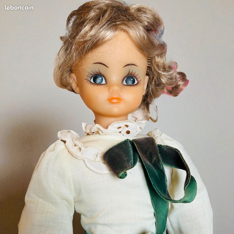 Poupée BELLA Papouf 65-02 de collection vintage et ancienne, 65