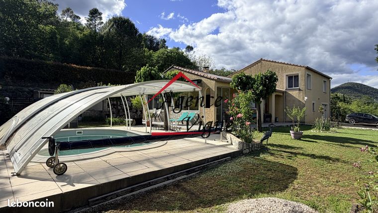 Villa 7 pièces 150 m²