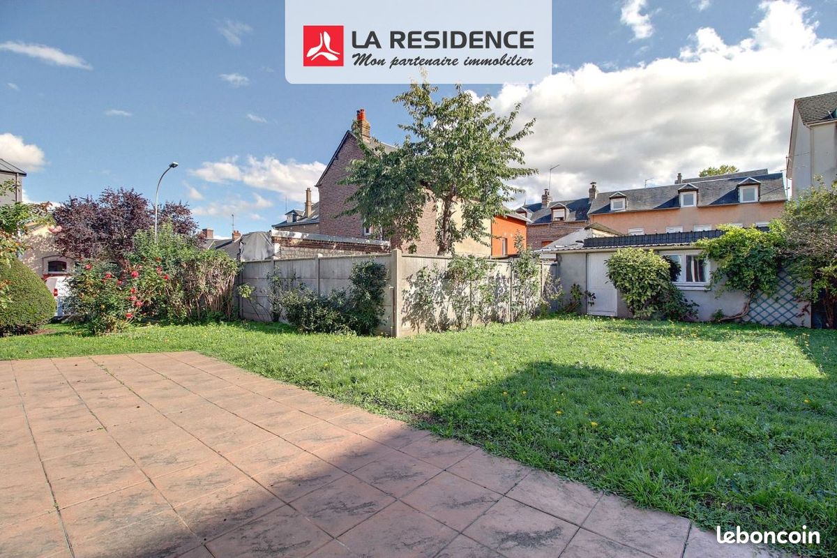 Maison 6 pièces 119 m² · à Oissel-sur-Seine · 119 m² · 215 000 €