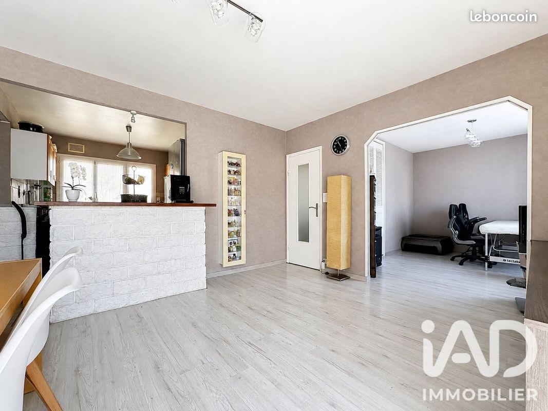 Maison 4 pièces 82 m² · à Le Blanc-Mesnil · 82 m² · 319 000 €