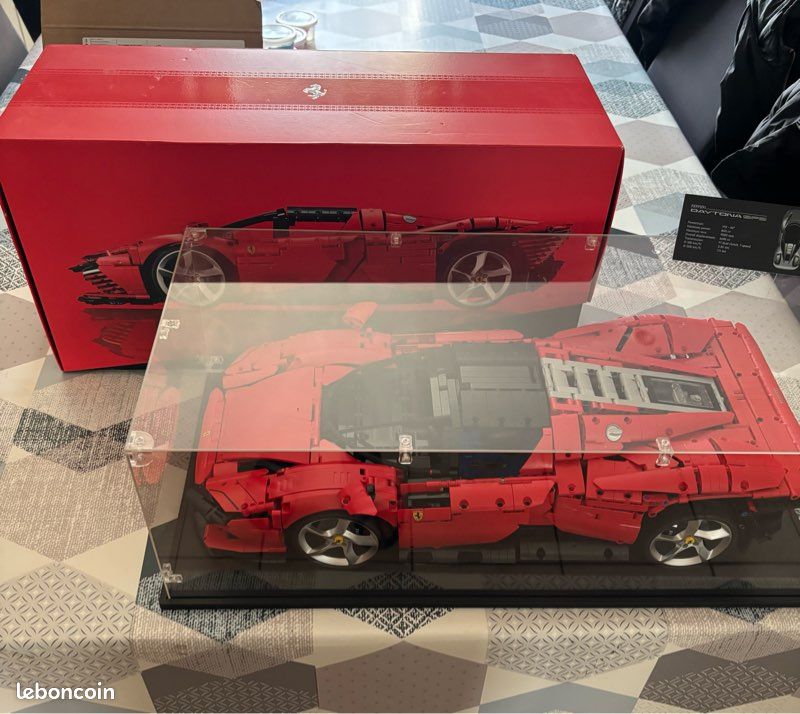 Lego Technic Ferrari Daytona SP3 42143 (image 3)