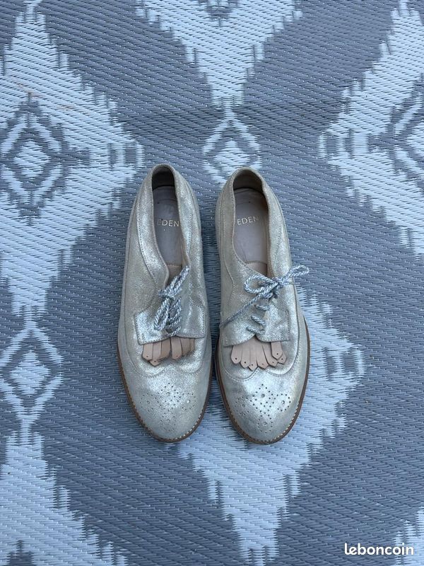 Chaussure doré (image 1)