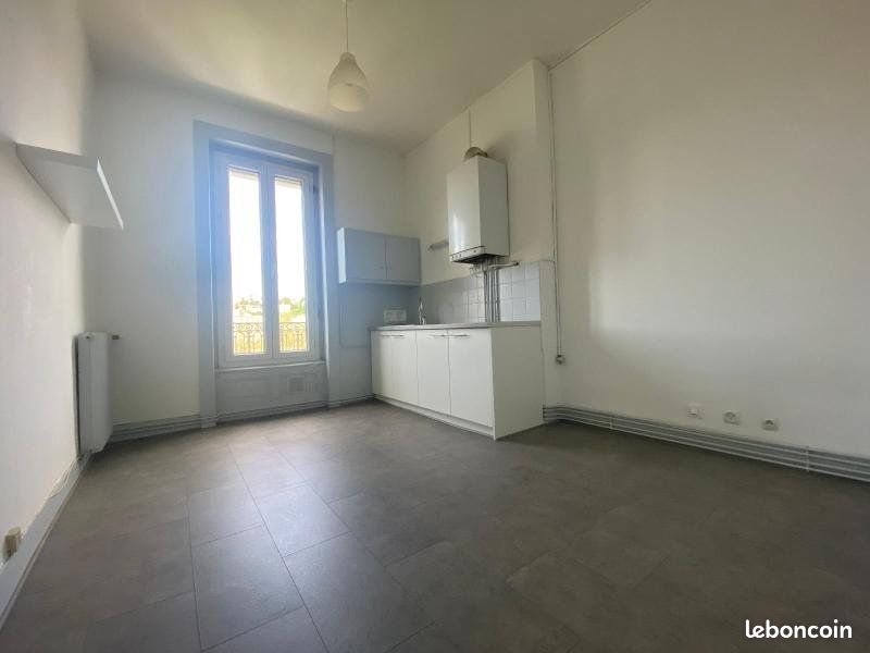 Appartement 2 pièces 35 m² · à Saint-Étienne · 35 m² · 390 €