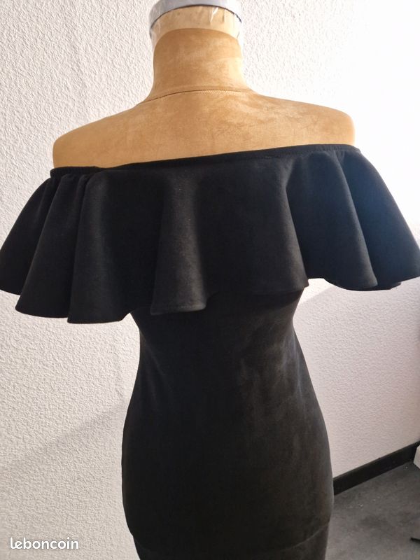 Robe epaules dénudées (image 2)