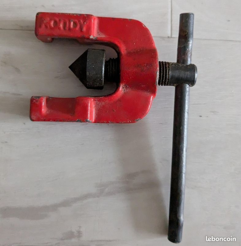 Outil d'évasement de tuyaux et coupe tube (image 3)