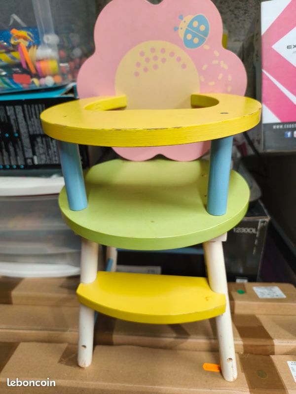 Chaise haute bois pour poupée (image 1)