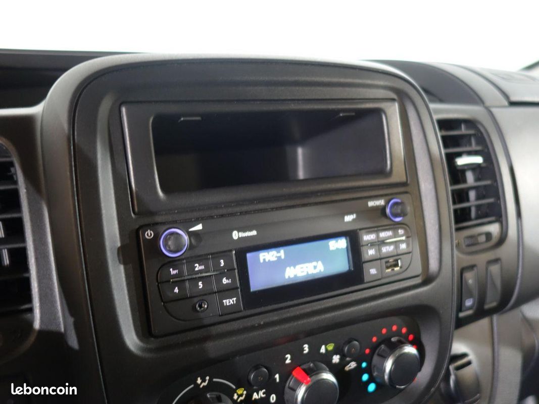 RENAULT TRAFIC L1H1 2.0 DCi 170 CH EDC CONFORT (image 6)