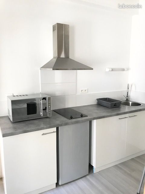 Studio 26 m² Hyper Centre rue Gambetta - Poitiers 86000 (image principale 1)