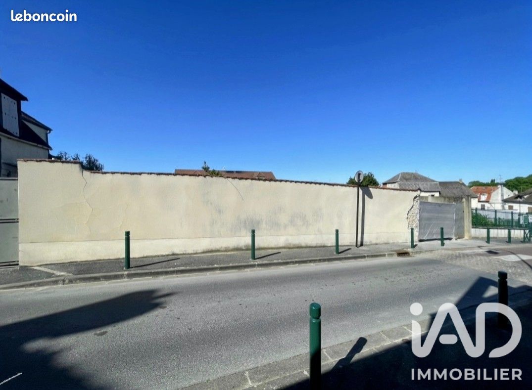 Terrain 185 m² · à Vaujours · 185 m² · 149 000 €
